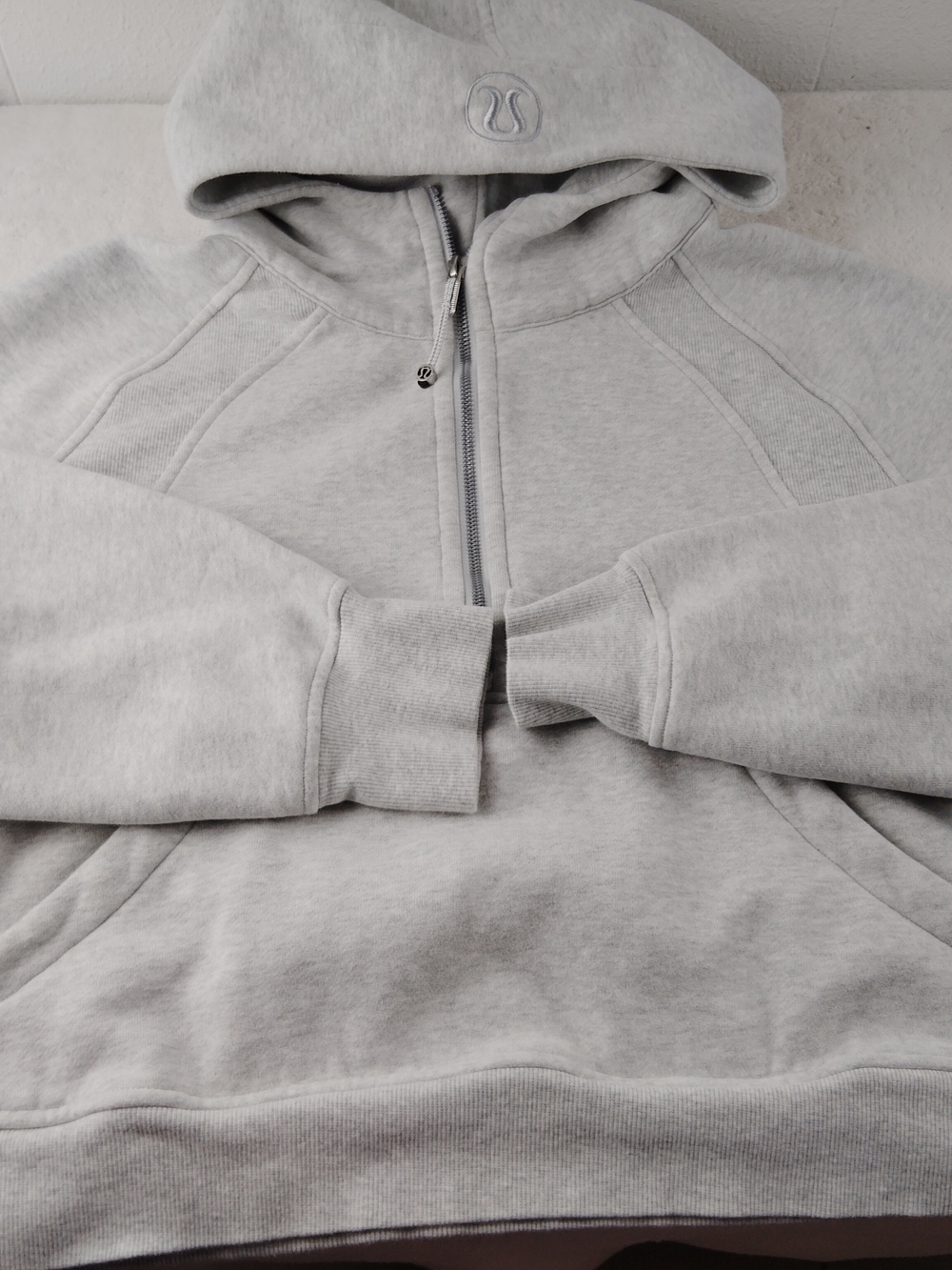 Lululemon Scuba Oversized Half-Zip Hoodie sz XL / XXL
Heather  White LIKE NEW